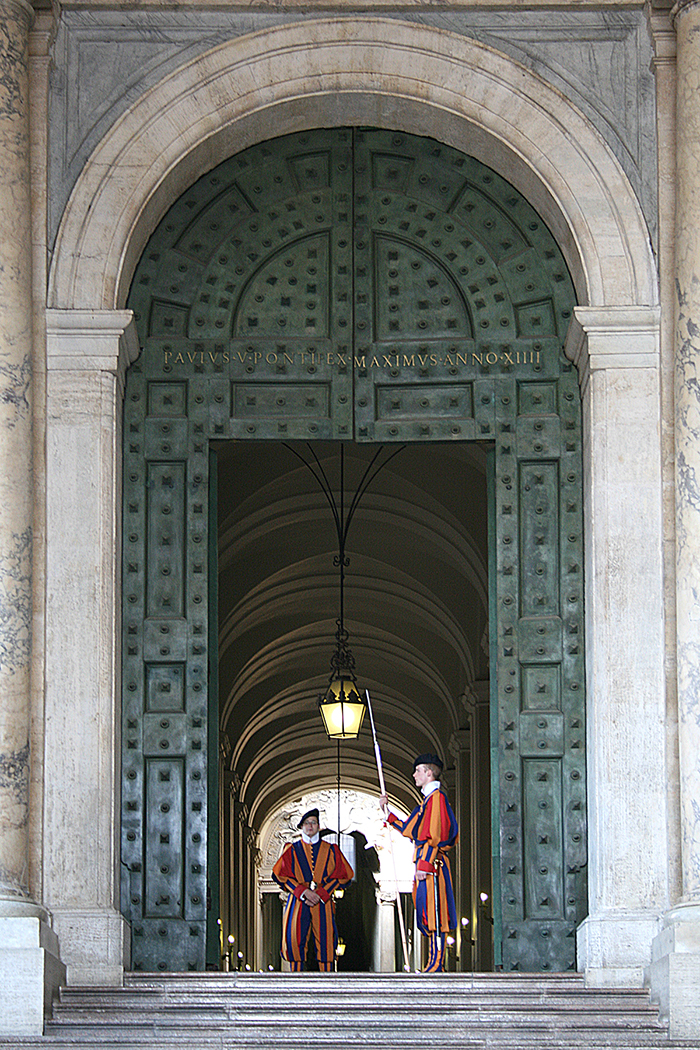 Apostate bronze entrance