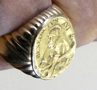 pope ring