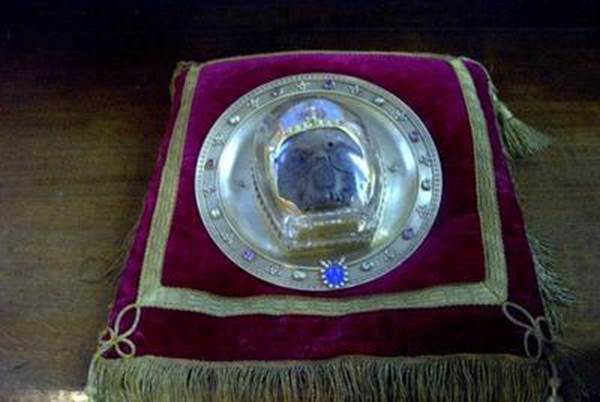 head on platter